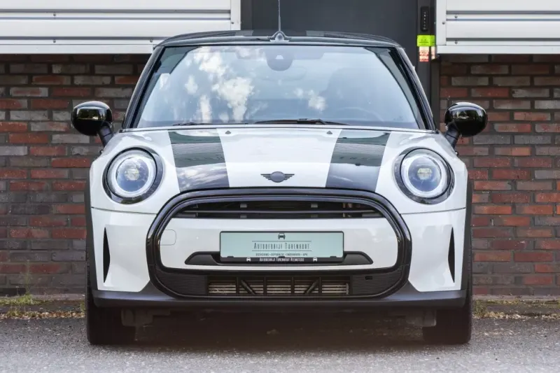 MINI Cabrio (2023)