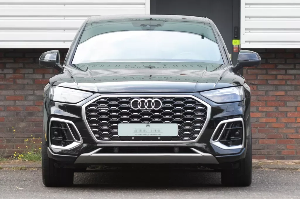 Audi Q5 Sportback (2022) — foto 1