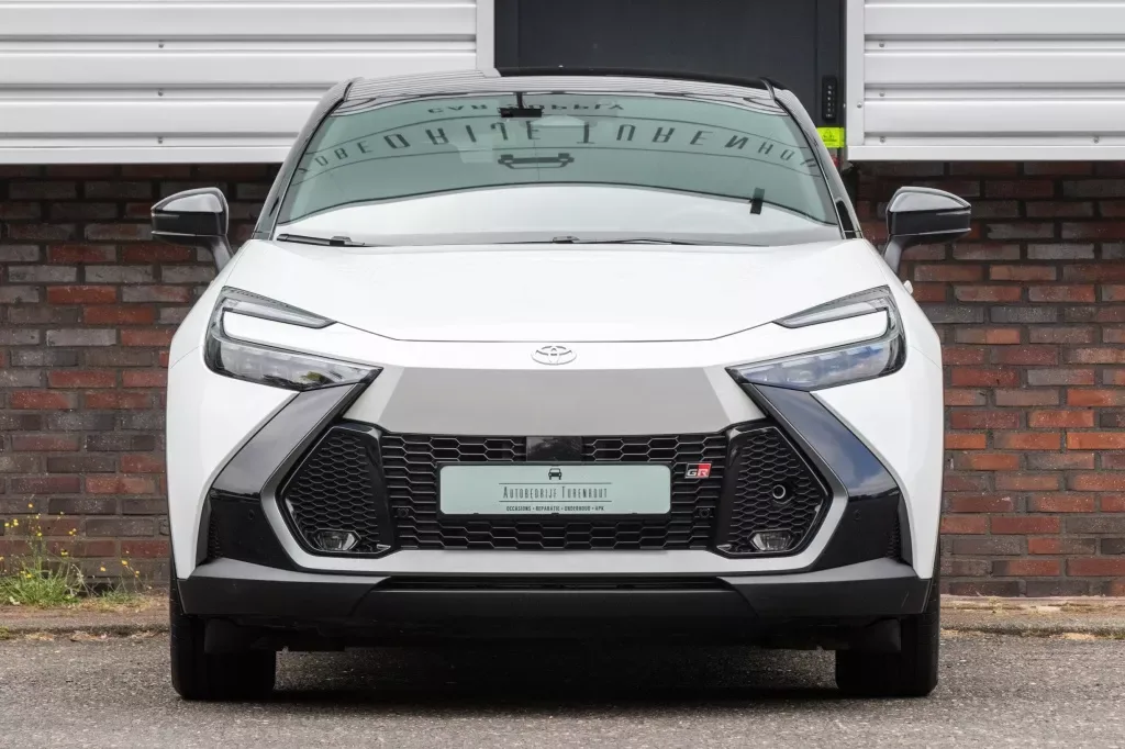 Toyota C-HR (2025) — foto 1