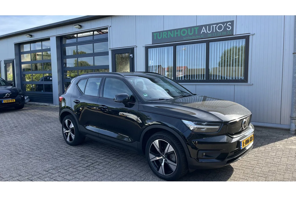 Volvo XC40 (2021) — foto 1