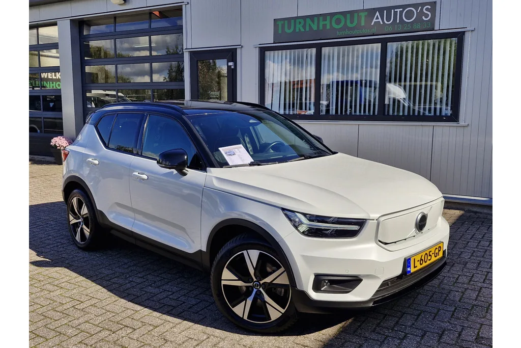Volvo XC40 (2021) — foto 1