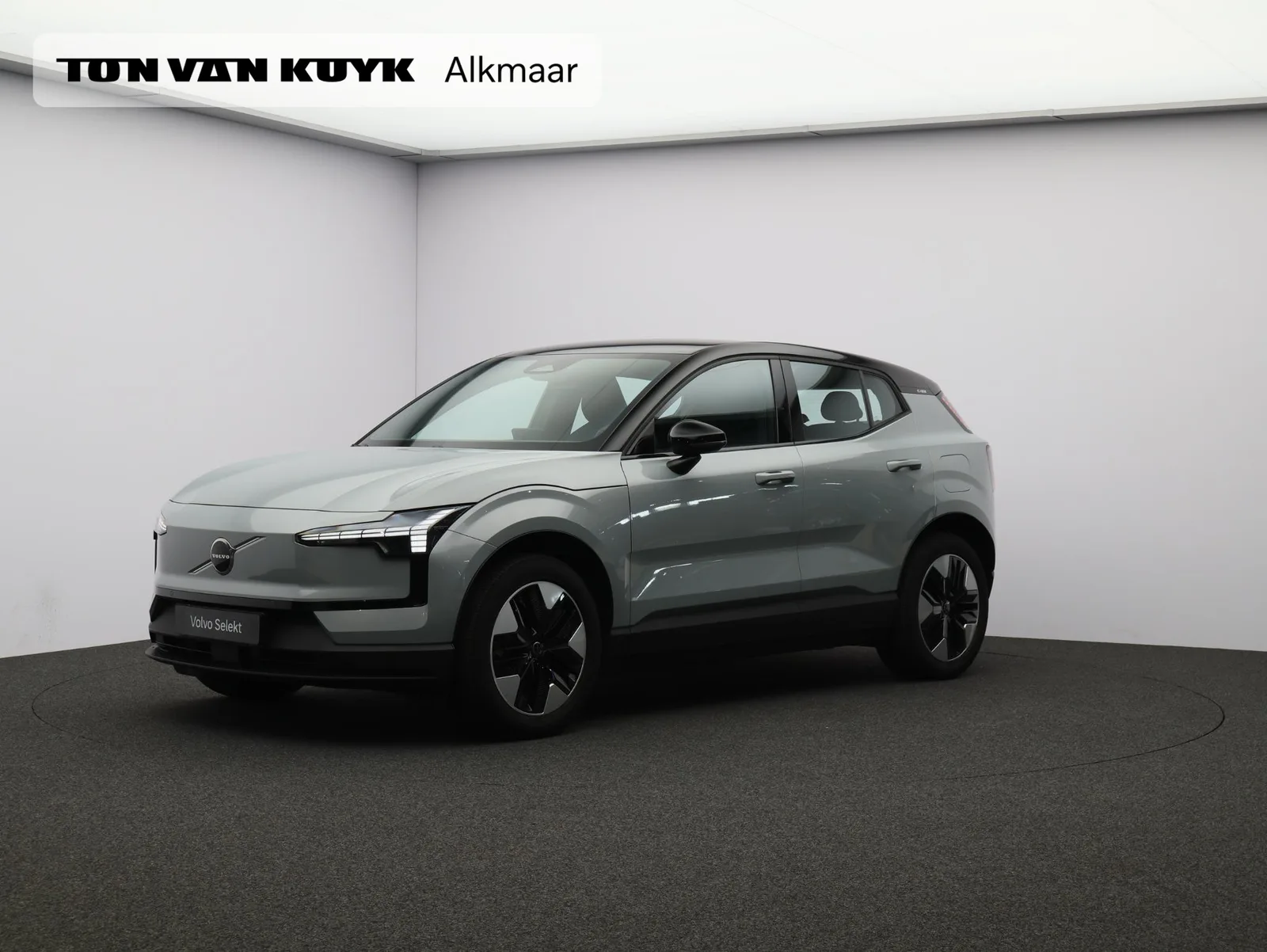 Volvo EX30 (2024) — foto 1