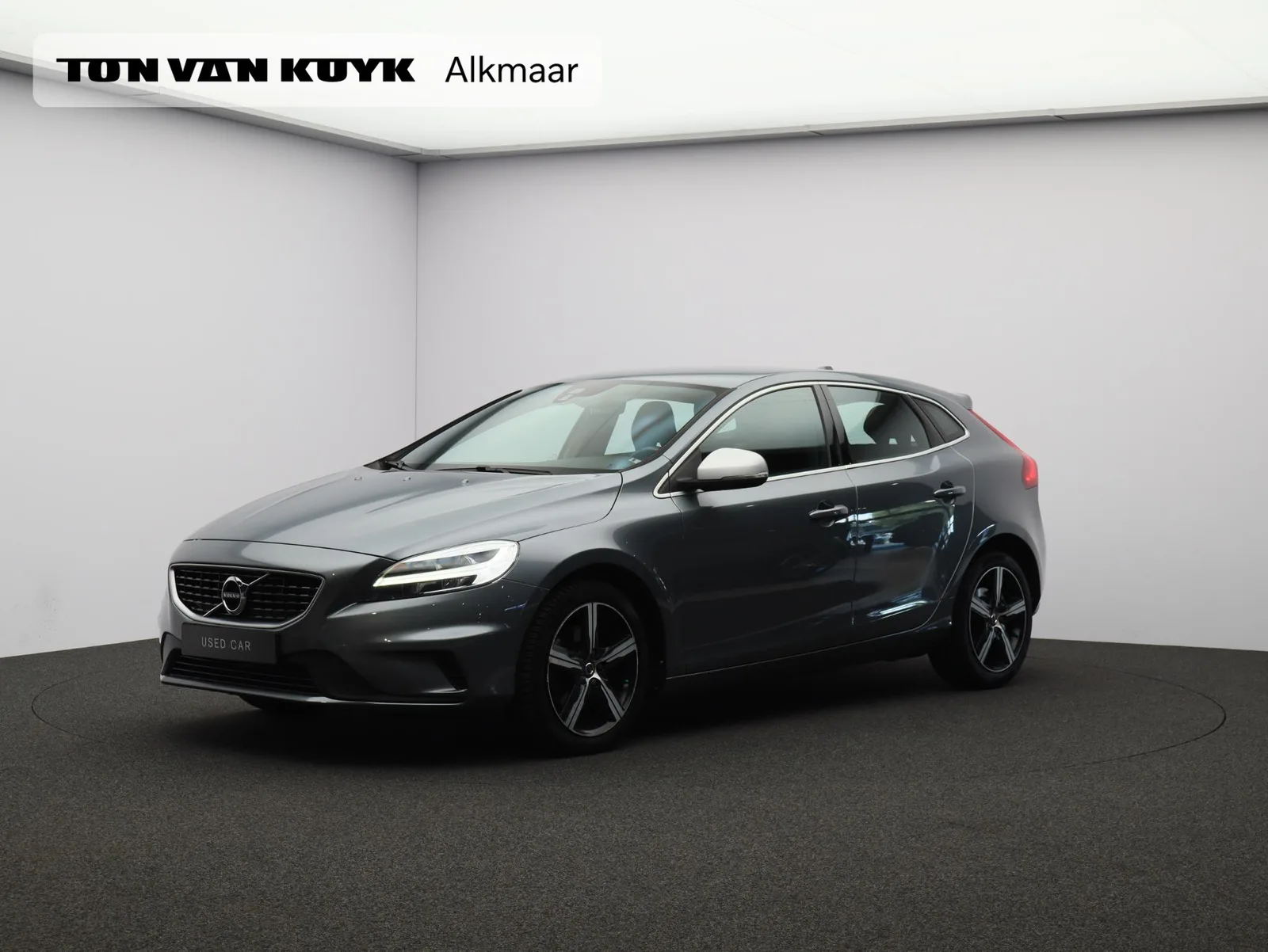 Volvo V40 (2018) — foto 1