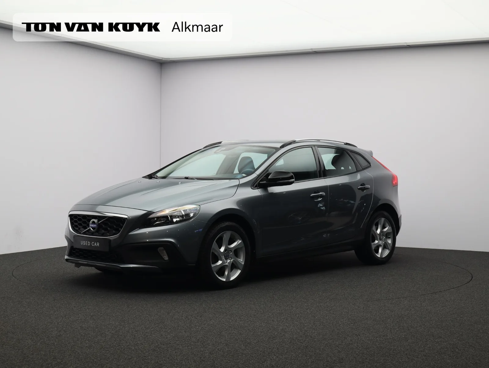 Volvo V40 Cross Country (2015) — foto 1
