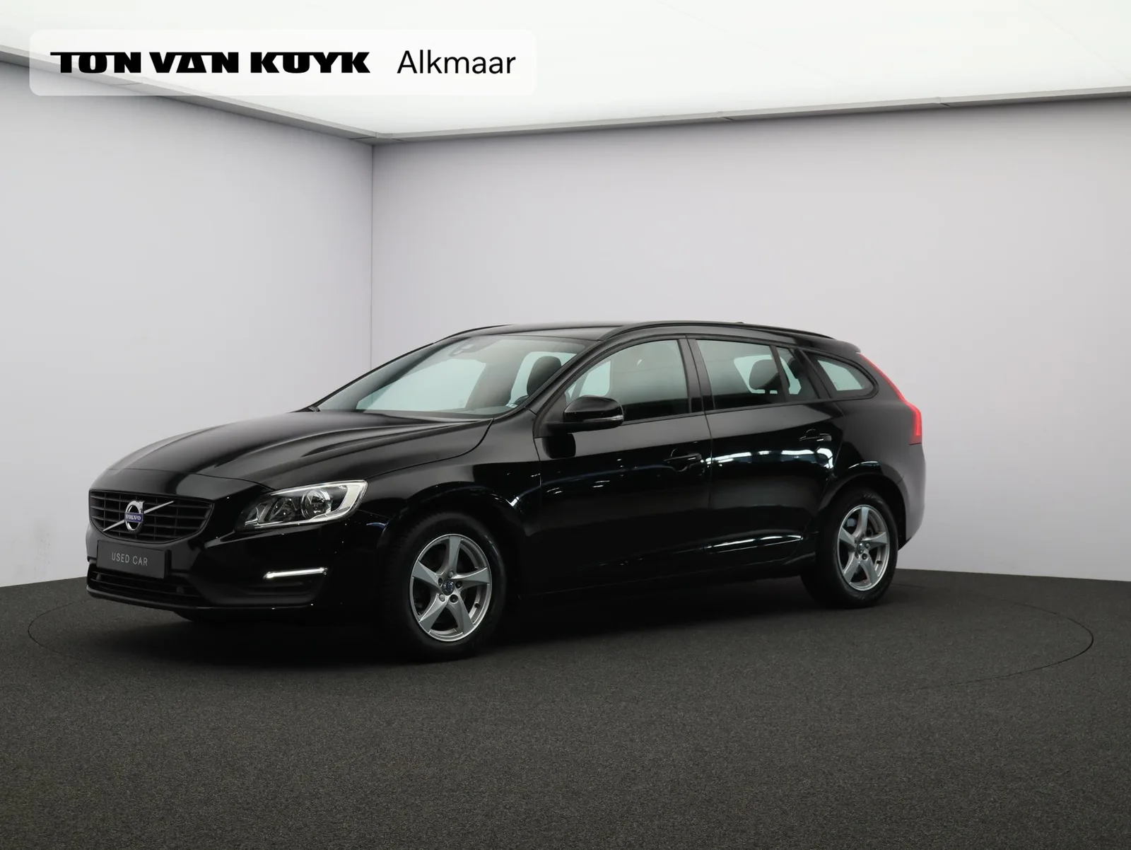 Volvo V60 (2017) — foto 1