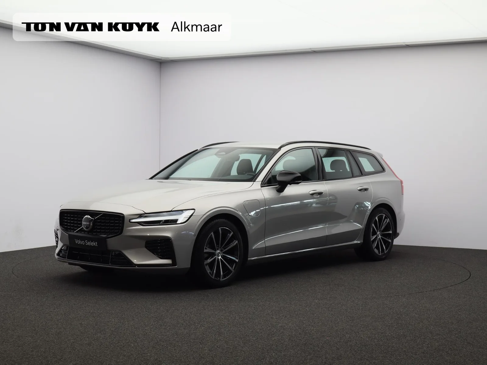 Volvo V60 (2025) — foto 1