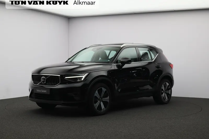 Volvo XC40 (2023)