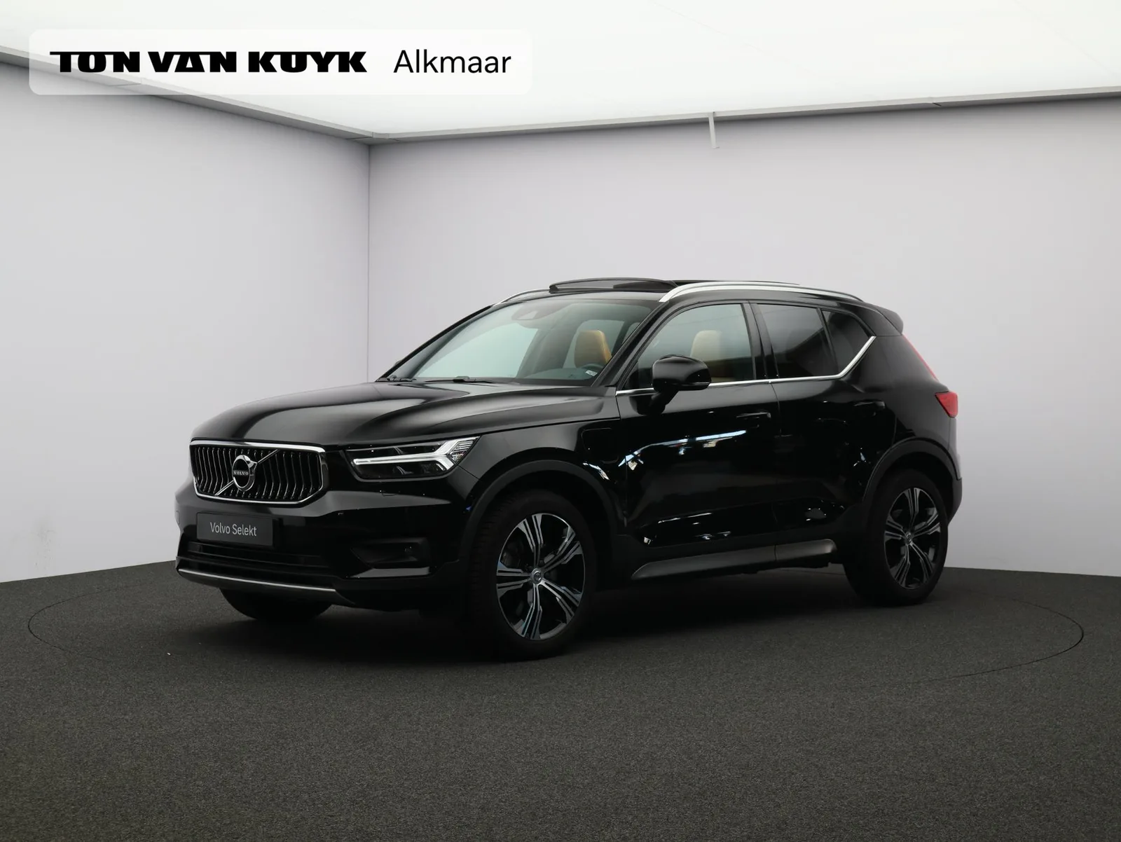 Volvo XC40 (2022) — foto 1