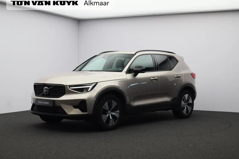 Volvo XC40 (2022)
