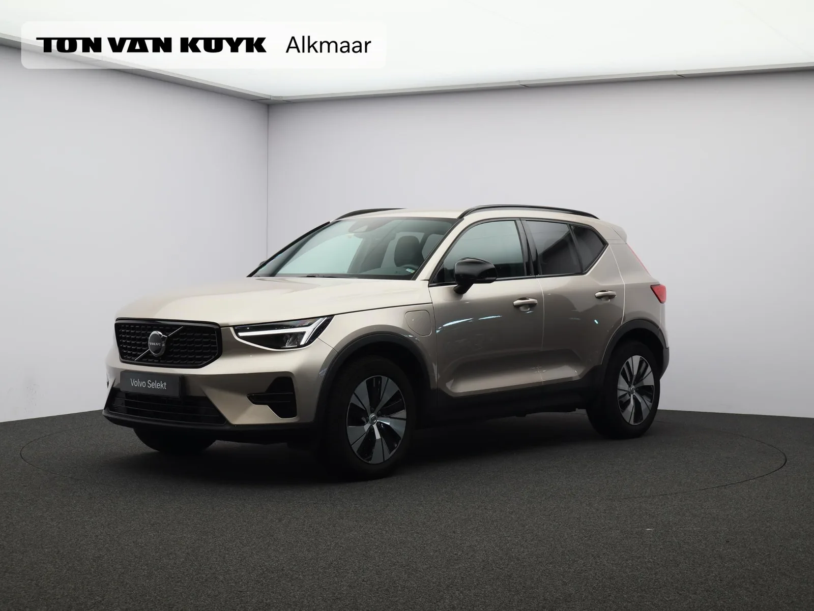 Volvo XC40 (2022) — foto 1