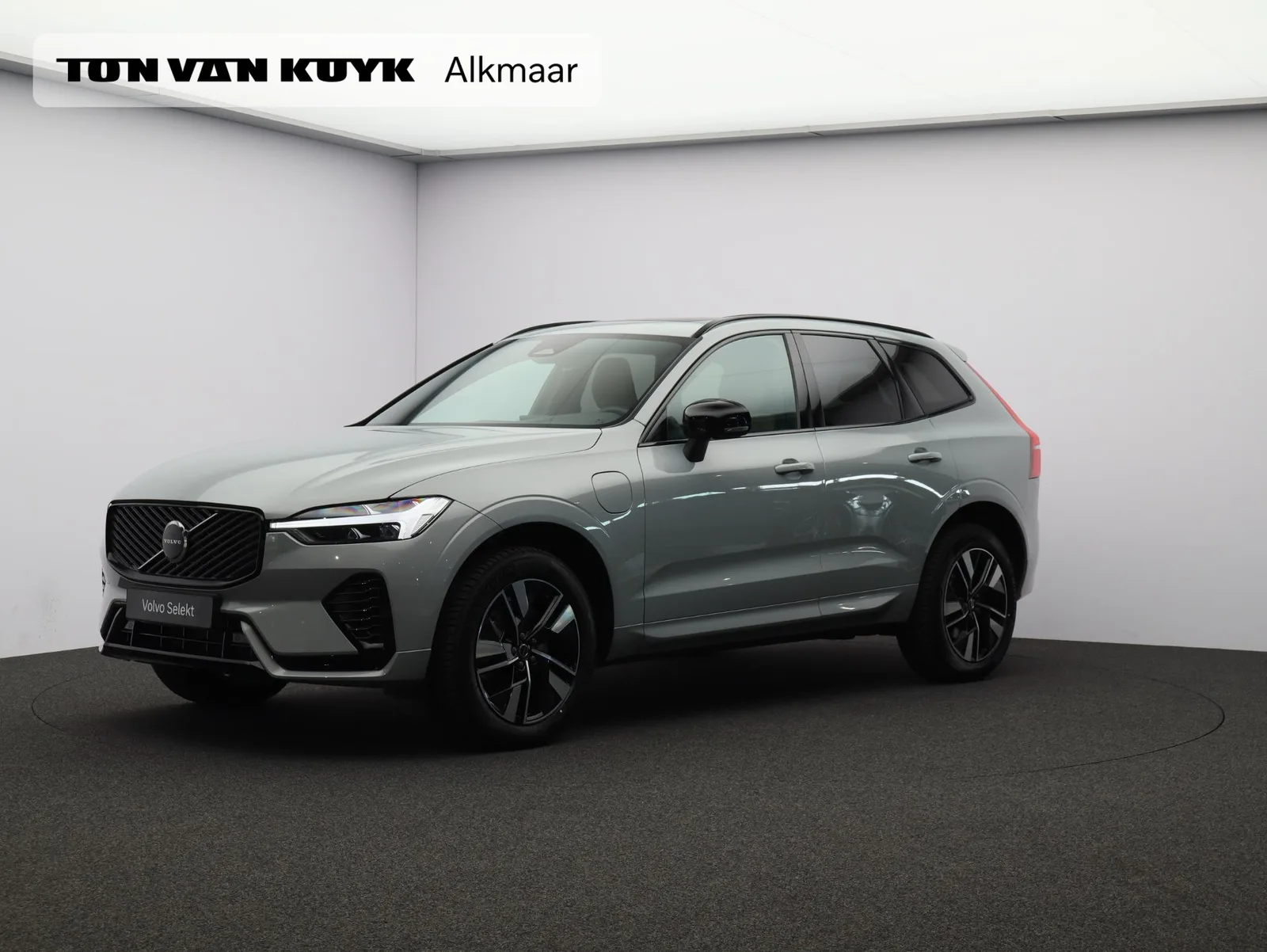 Volvo XC60 (2026) — foto 1