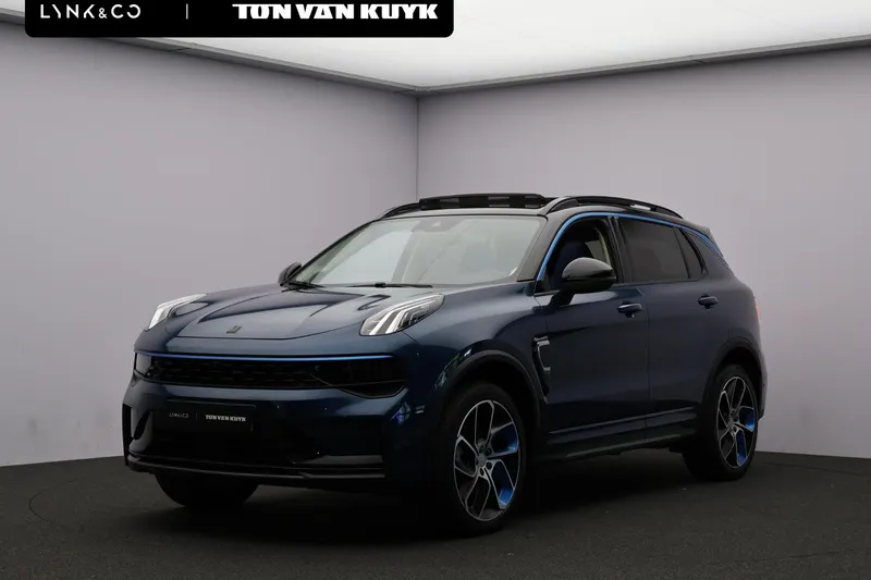 Lynk & Co 01 (2023)