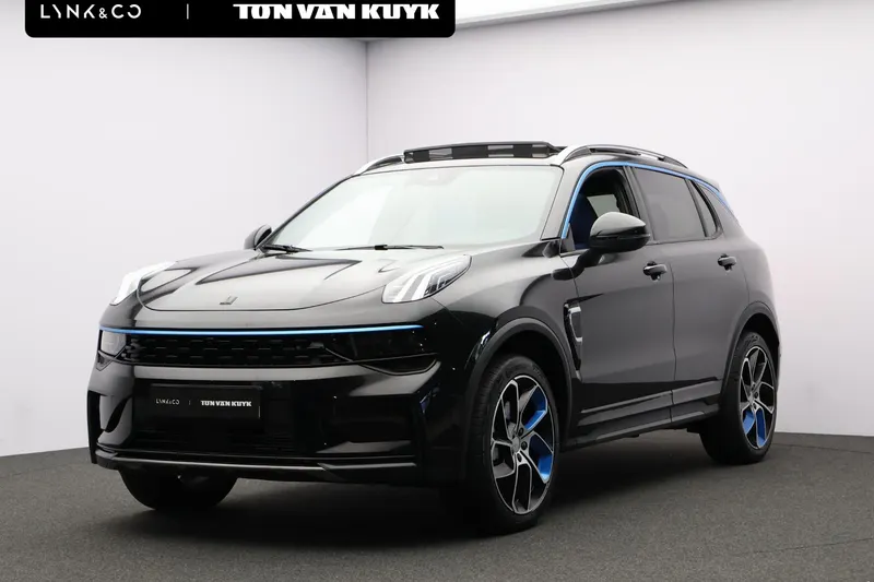 Lynk & Co 01 (2022)