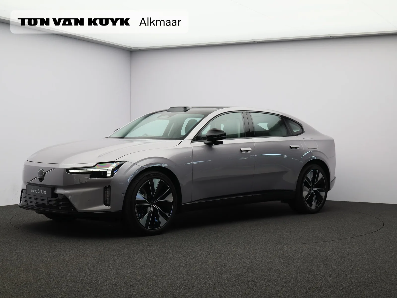 Volvo ES90 (2026) — foto 1