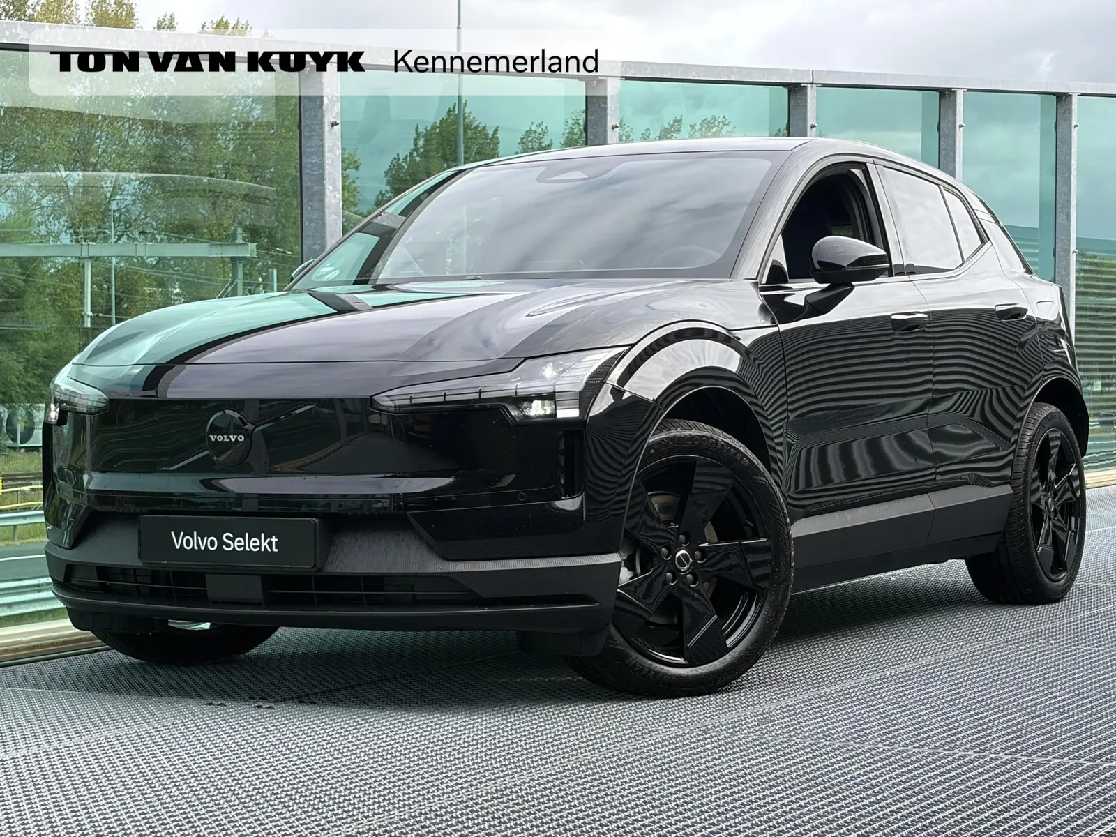 Volvo EX30 (2026) — foto 1