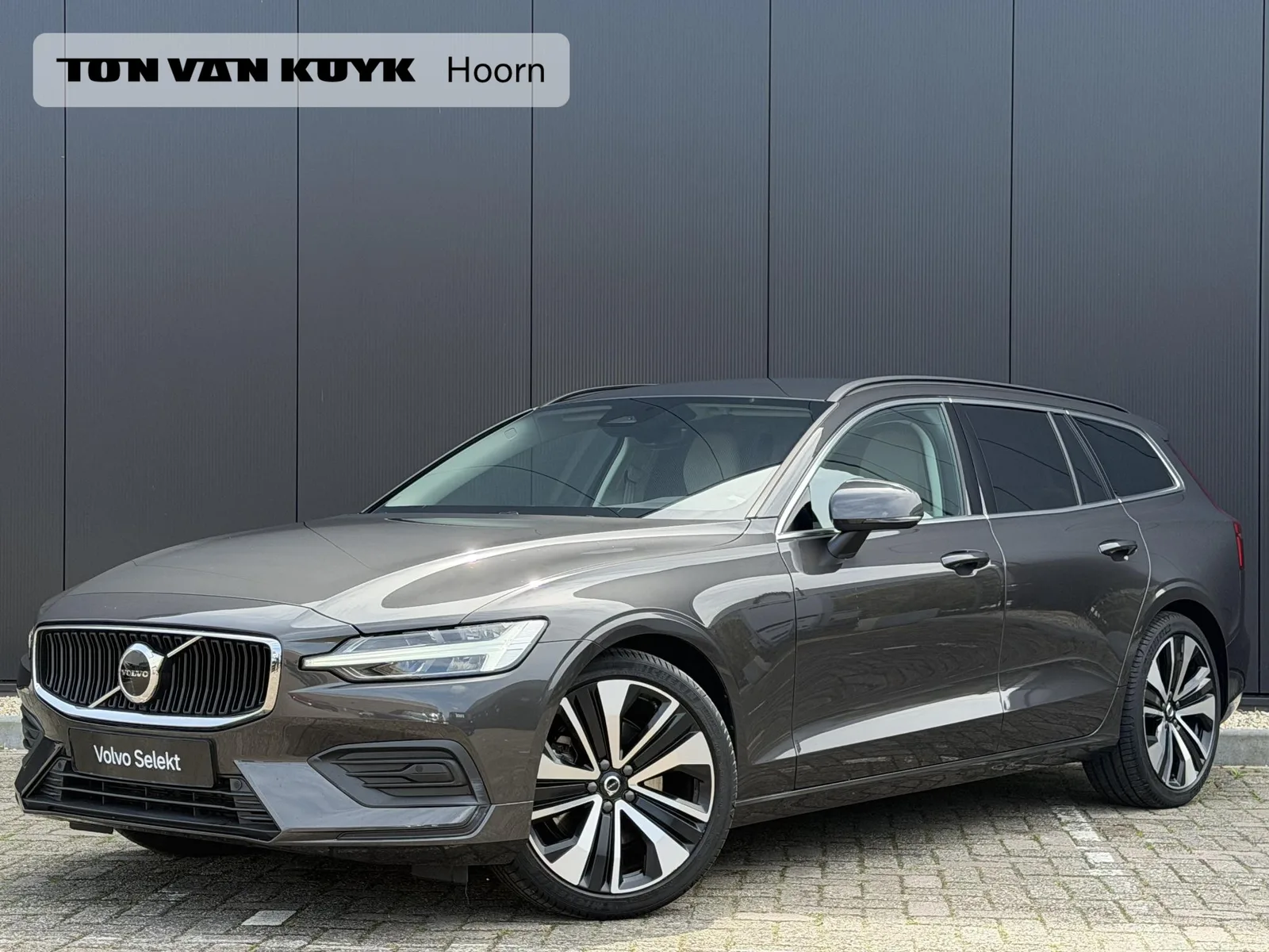 Volvo V60 (2024) — foto 1