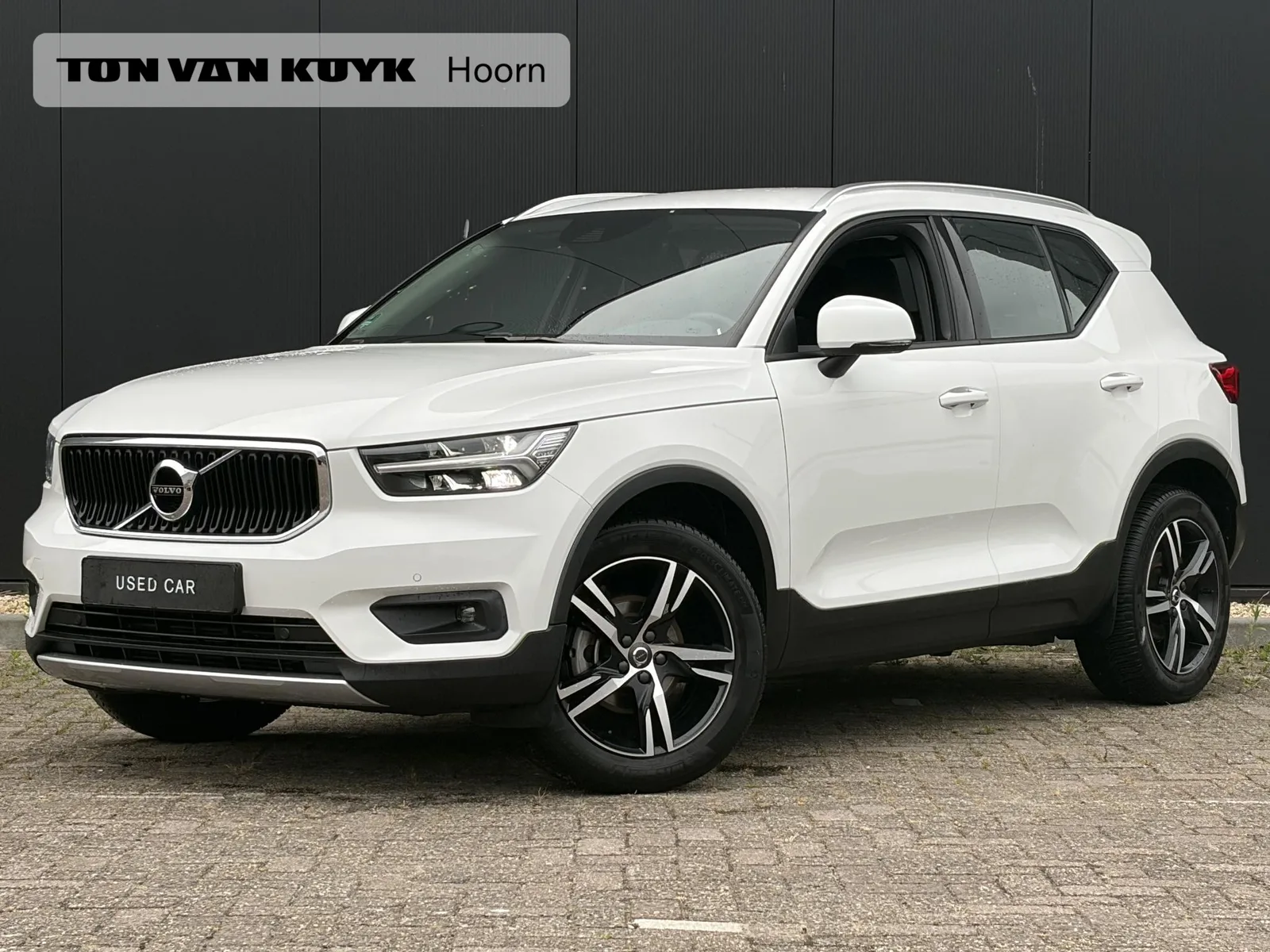 Volvo XC40 (2021) — foto 1