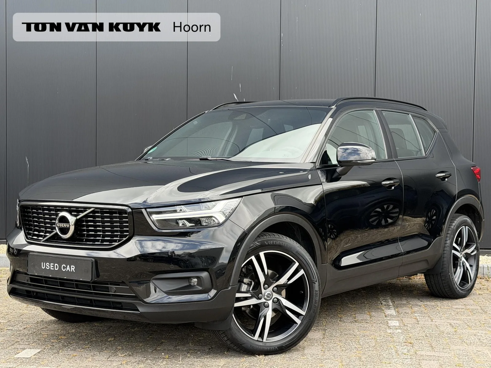 Volvo XC40 (2021) — foto 1