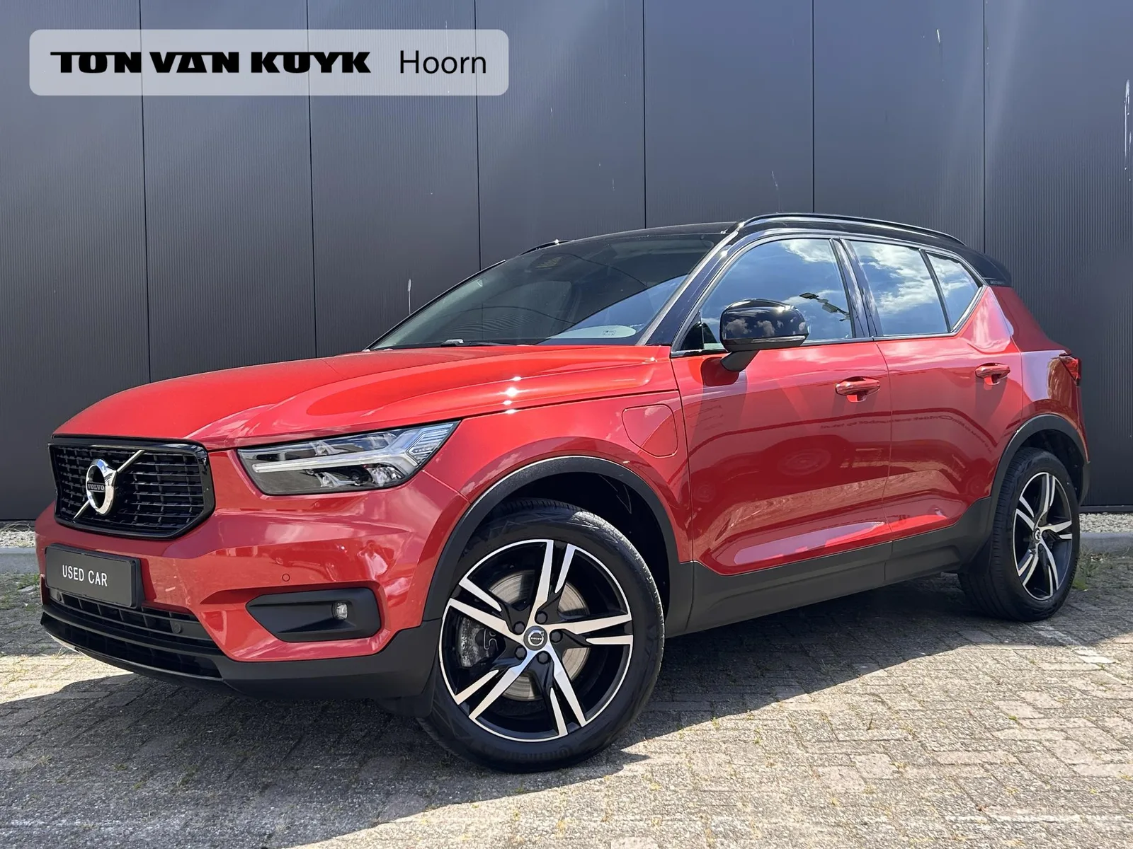 Volvo XC40 (2021) — foto 1