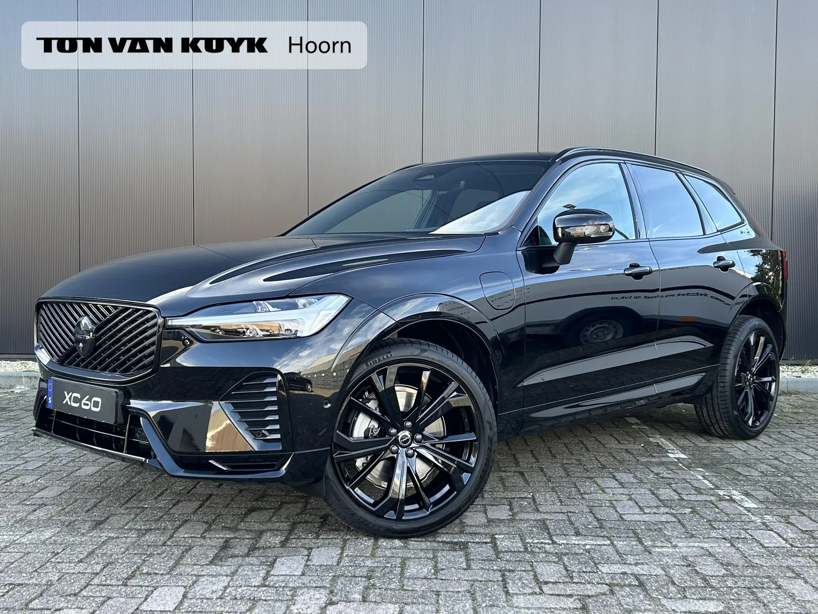 Volvo XC60 (2026) — foto 1