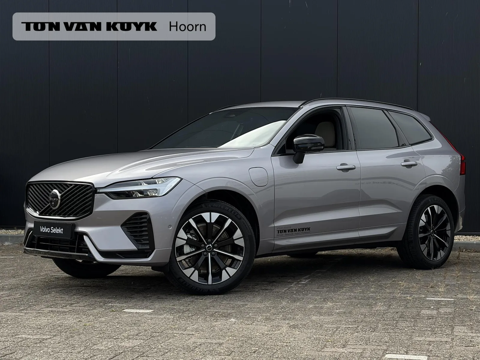 Volvo XC60 (2026) — foto 1