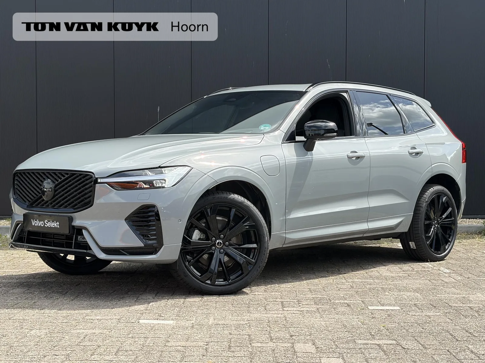 Volvo XC60 (2026) — foto 1