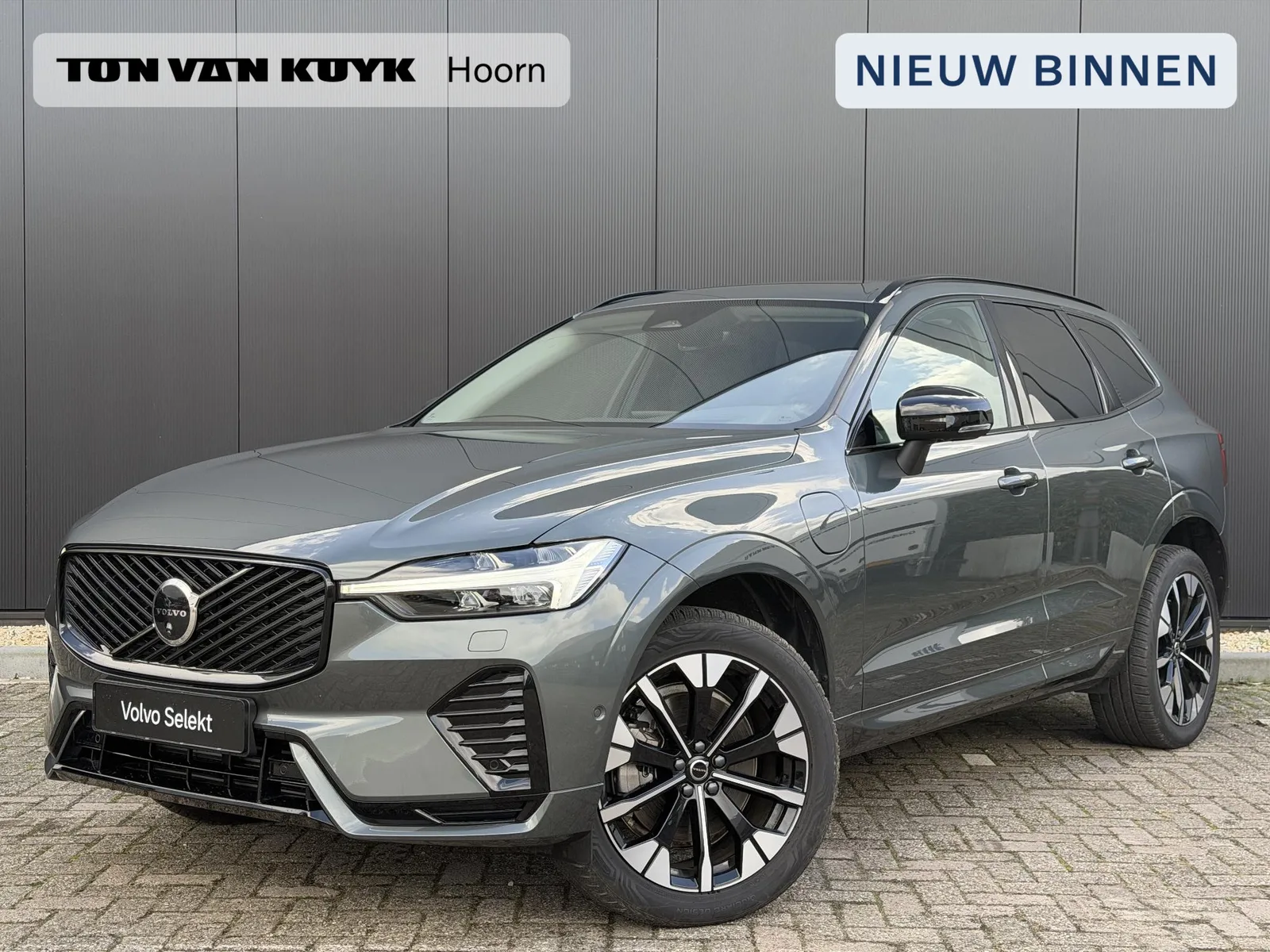 Volvo XC60 (2026) — foto 1