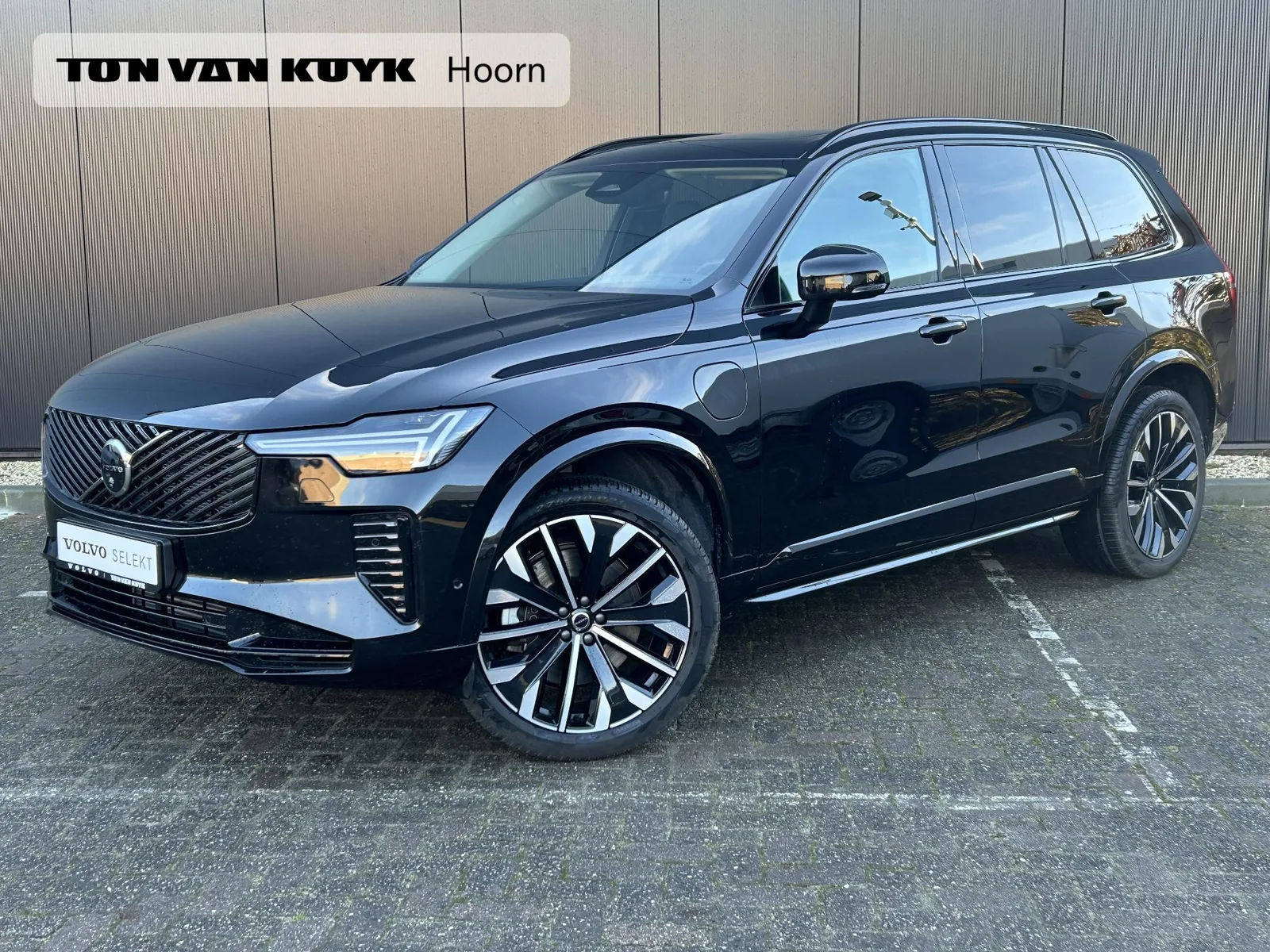 Volvo XC90 (2025) — foto 1