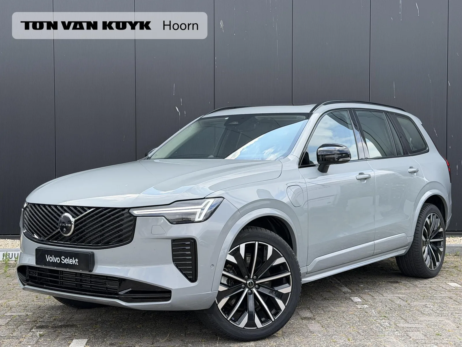Volvo XC90 (2025) — foto 1