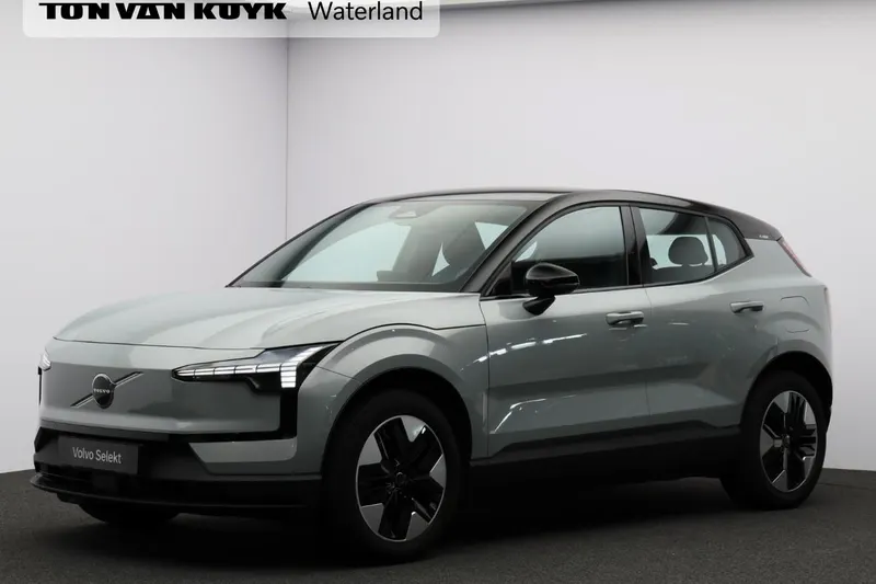 Volvo EX30 (2024)