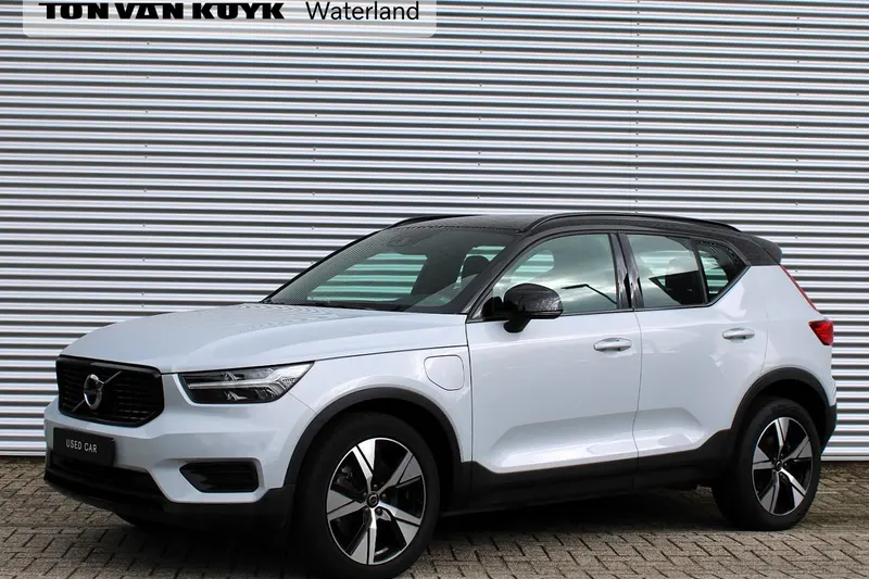 Volvo XC40 (2022)