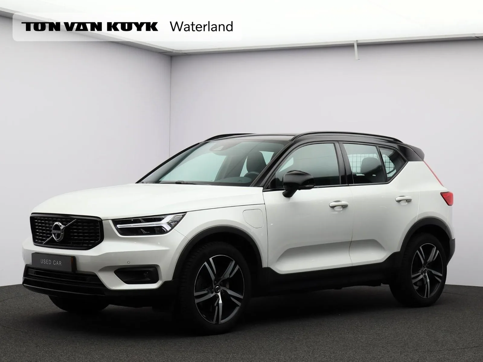 Volvo XC40 (2021) — foto 1