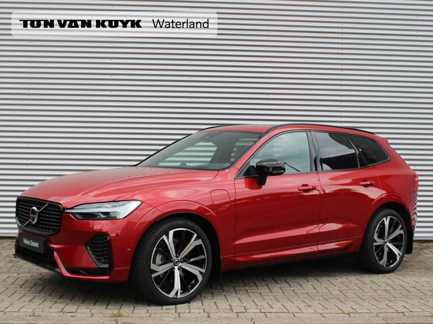 Volvo XC60 (2024) — foto 1
