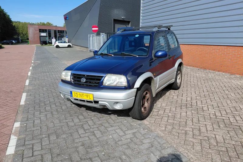 Suzuki Grand Vitara (2003)