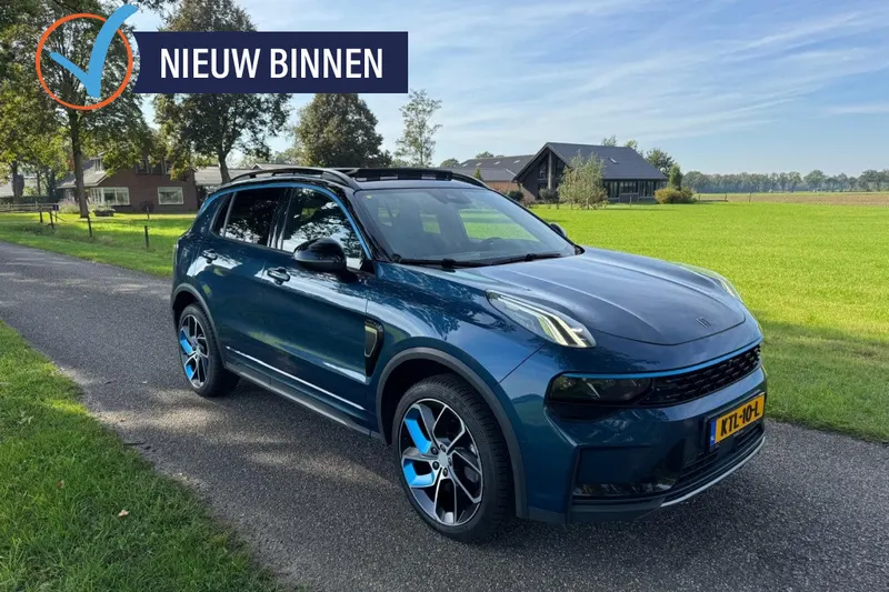 Lynk & Co 01 (2023)
