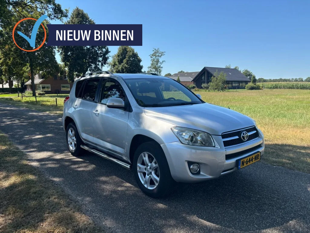 Toyota RAV4 (2010) — foto 1