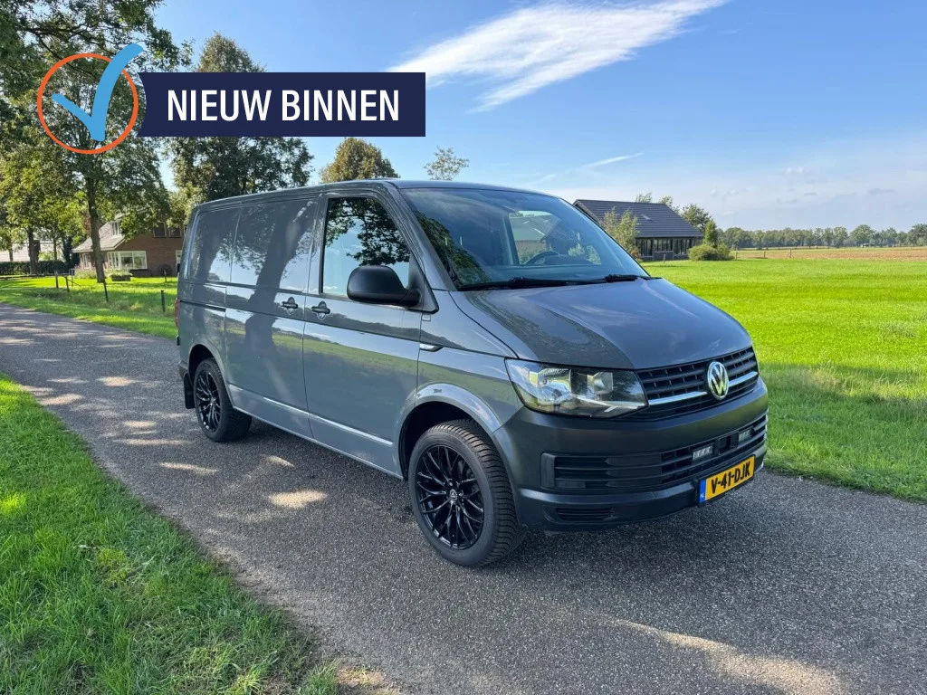Volkswagen Transporter (2019) — foto 1