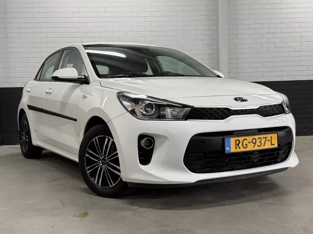 Kia Rio (2017) — foto 1