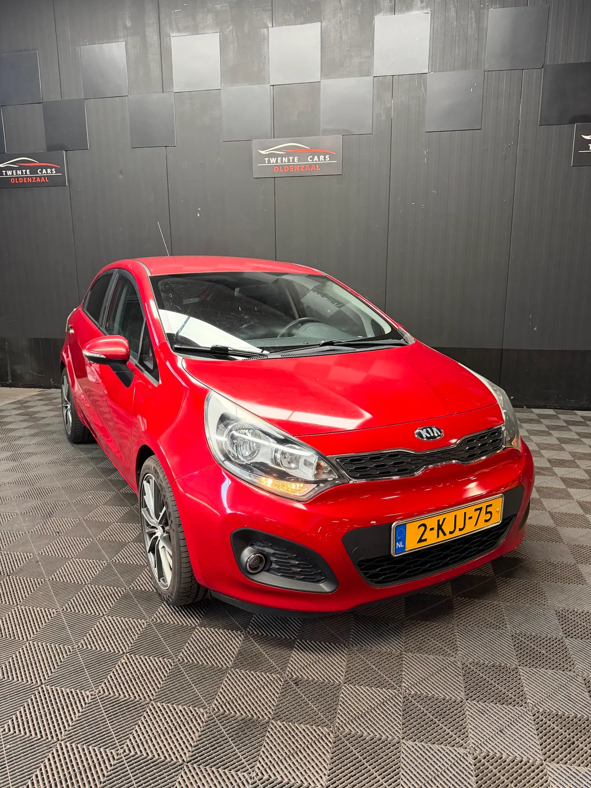Kia Rio (2013) — foto 1