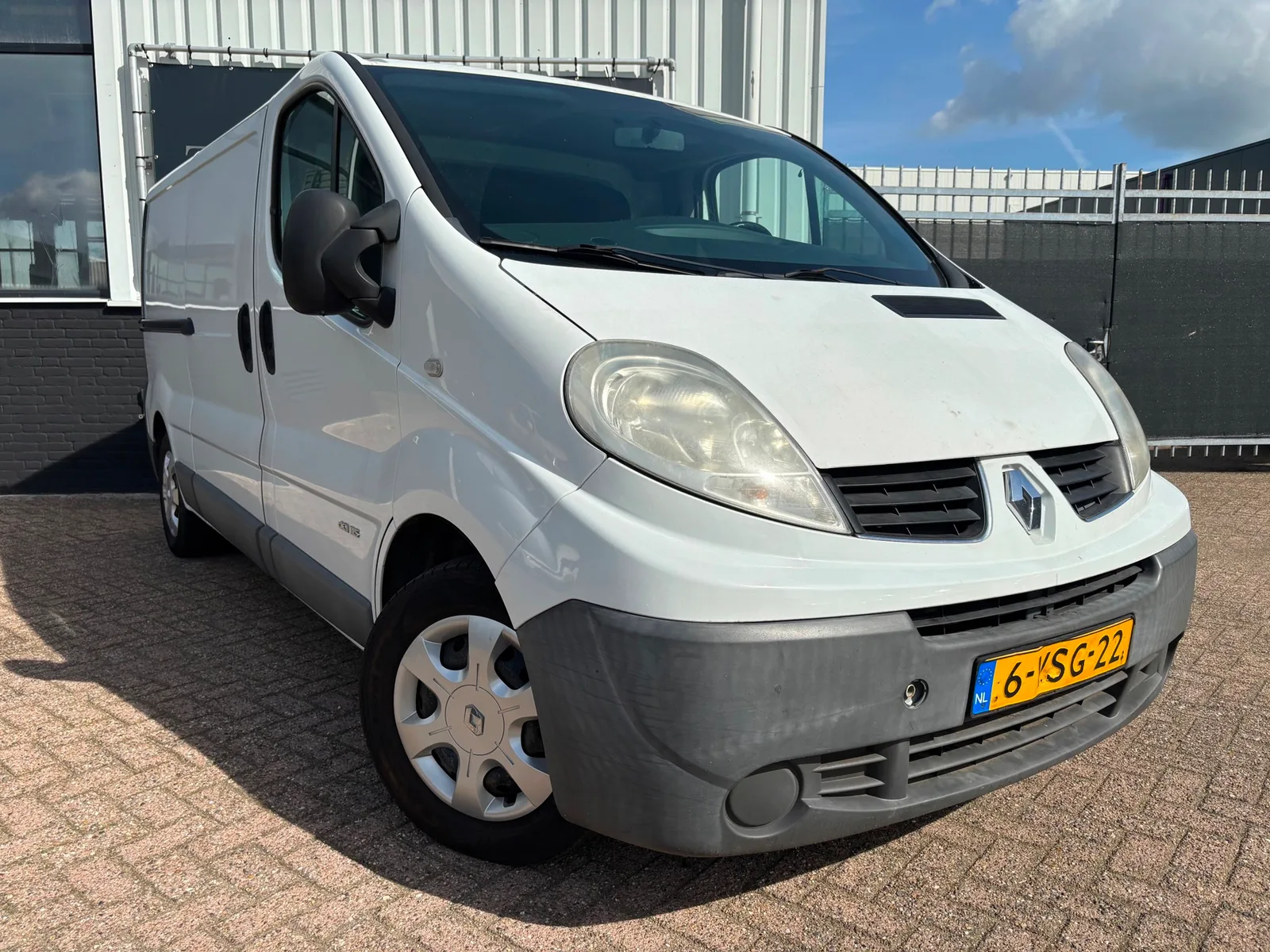 Renault Trafic (2012) — foto 1