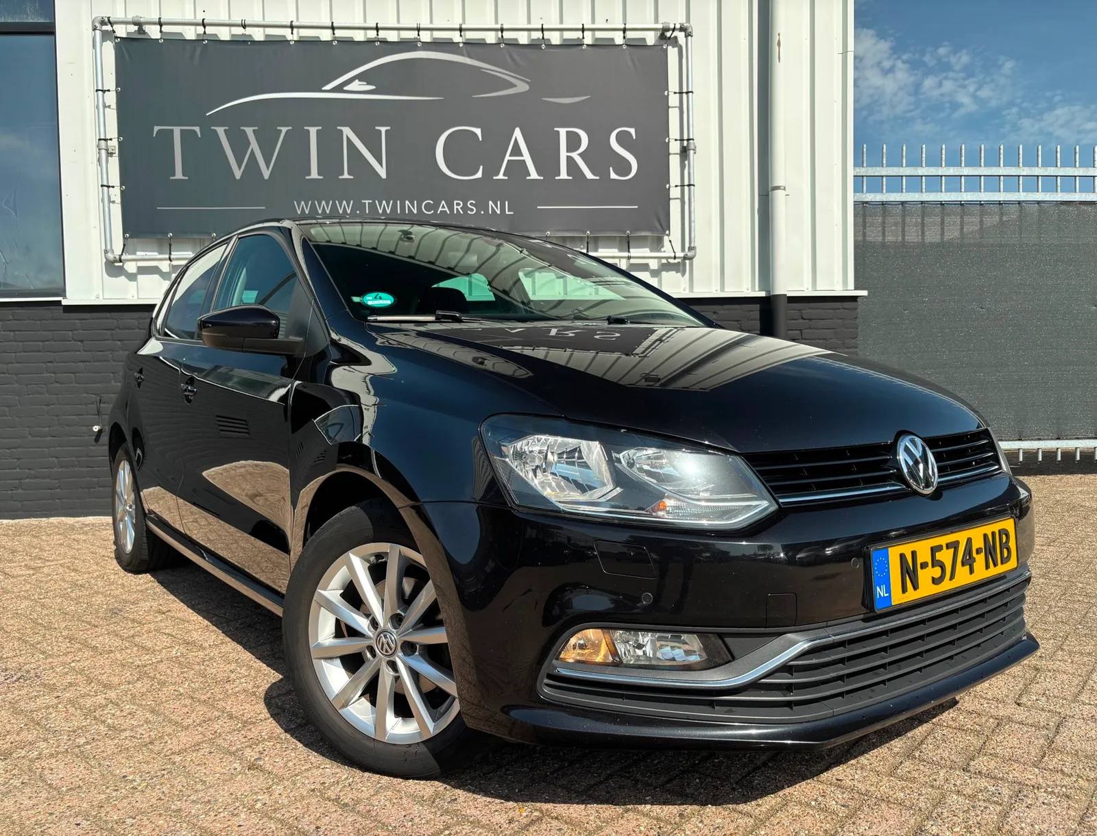 Volkswagen Polo (2015) — foto 1