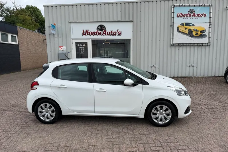 Peugeot 208 (2017)