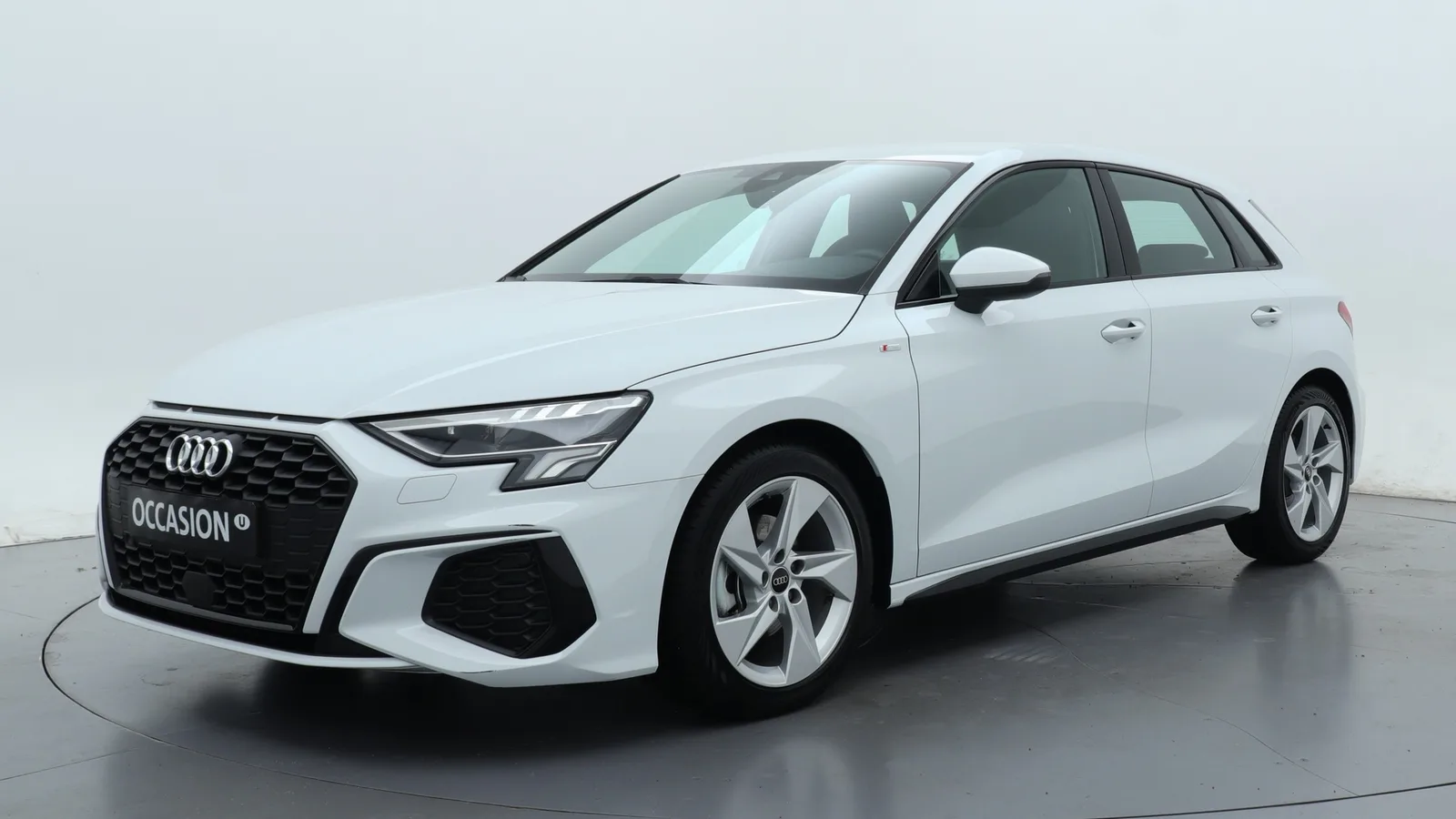 Audi A3 (2023) — foto 1