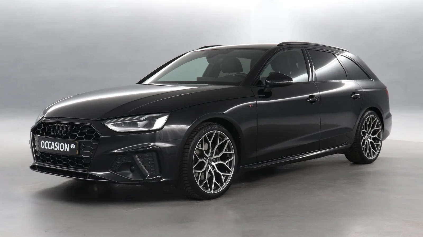 Audi A4 (2023) — foto 1
