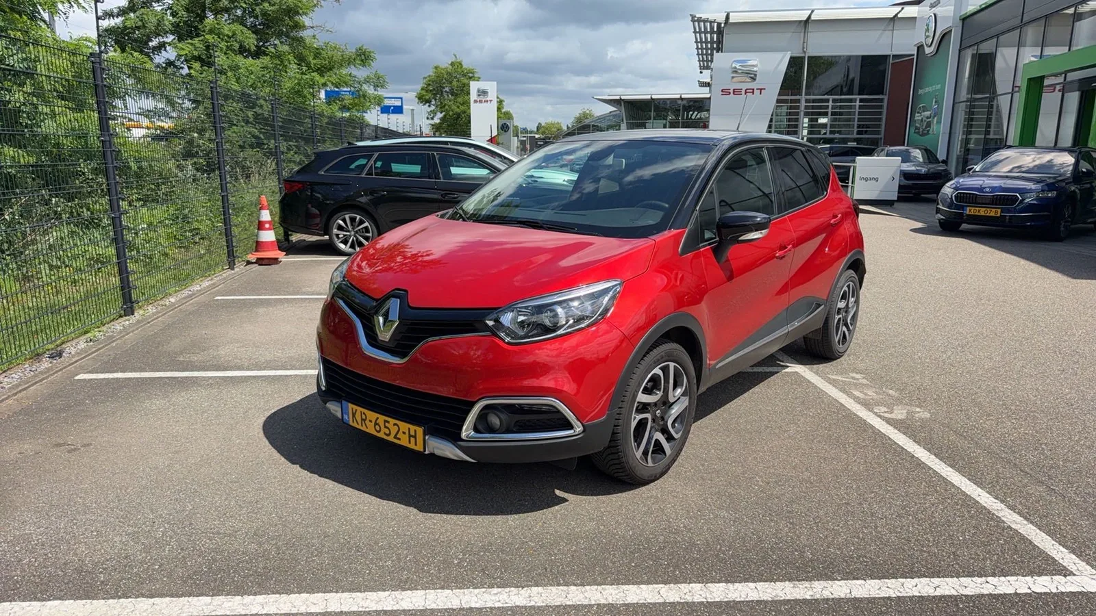 Renault Captur (2016) — foto 1