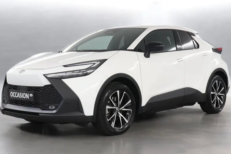 Toyota C-HR (2024)