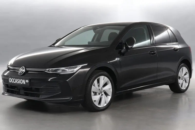 Volkswagen Golf (2025)