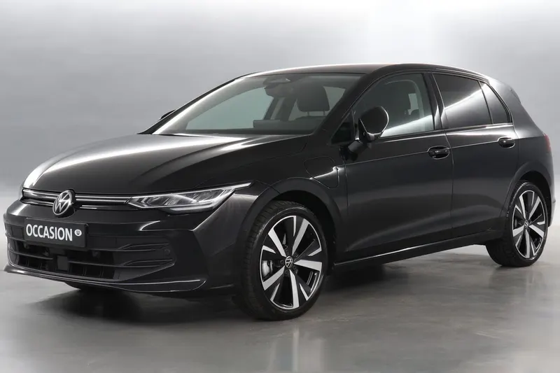 Volkswagen Golf (2025)