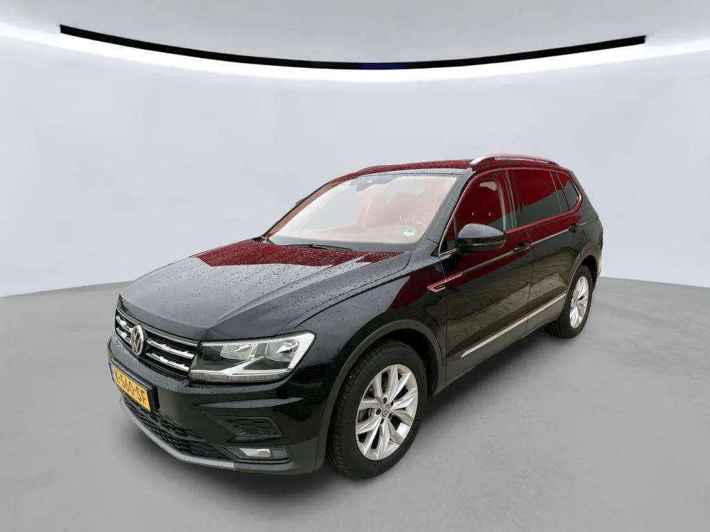 Volkswagen Tiguan (2021) — foto 1