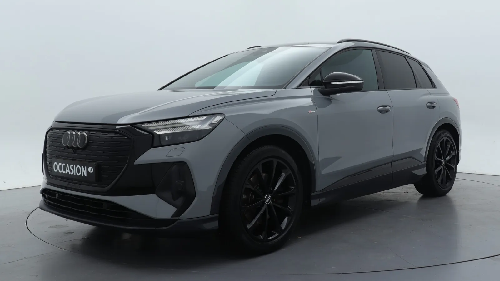 Audi Q4 e-tron (2021) — foto 1